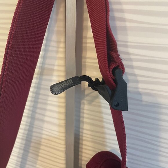 STM iPad/Tablet Crossover Bag - Picture 7 of 7